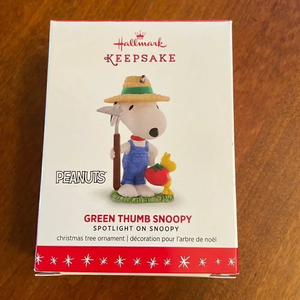 Peanuts Snoopy Green Thumb Christmas Ornament - 2016